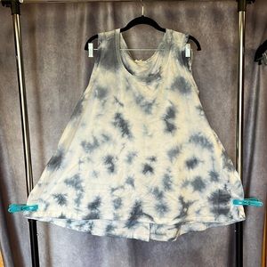 Bleached Sleeveless Button Back Tank